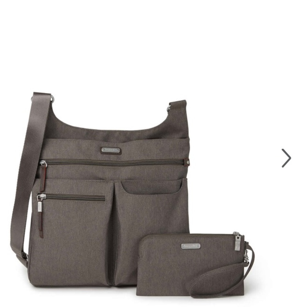 On Track Zip Crossbody w. RFID Phone Wristlet